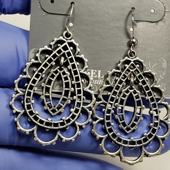 2/$30 Silver tone Water Drop Shape Filigree design Drop Dangle Earrings Jewelry - Picture 7 of 7